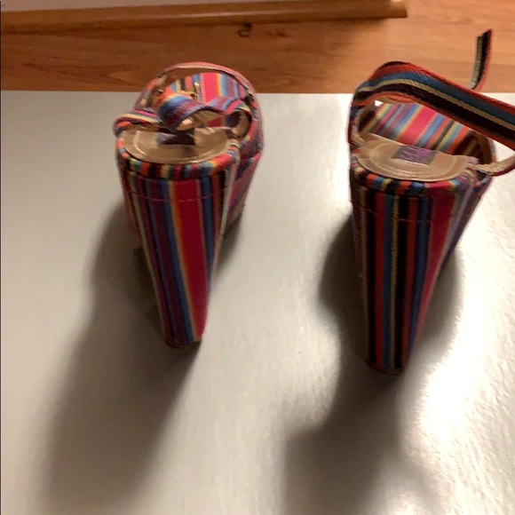 Shoes - Picture 3 of 3